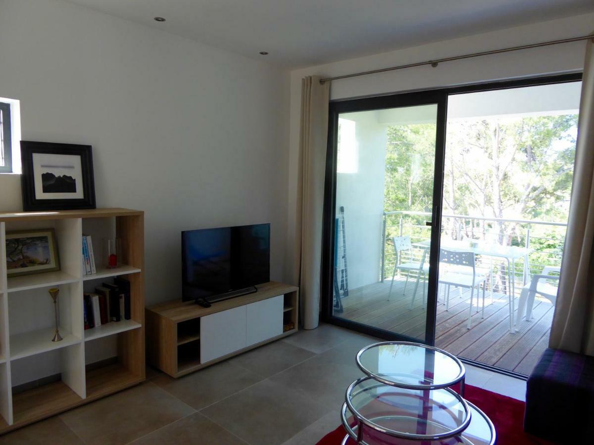Villa Lucienne Bandol , T2 4 Etoiles Avec Garage, Dans Les Calanques 外观 照片